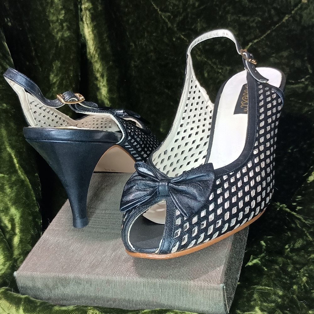 Elegant Black Peep-Toe Slingback Heels